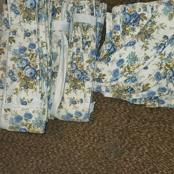 PART 1 Vintage Floral Lined Draperies Curtains 4 84" Panels 2 Valances Material - Picture 10 of 10